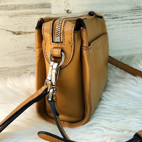 VINCE CAMUTO LEATHER CROSSBODY BAG - Picture 2 of 13